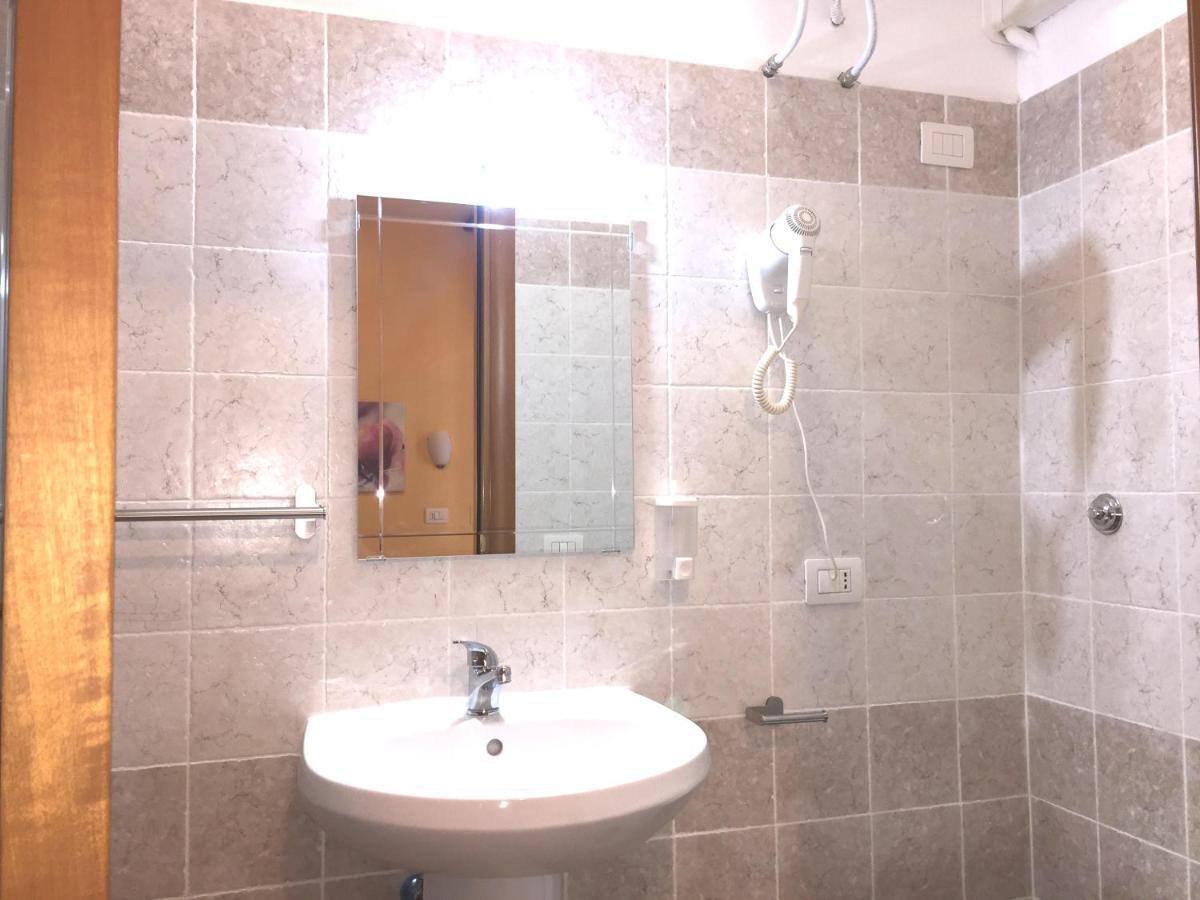 San Daniele Bundi House Otel Roma Dış mekan fotoğraf